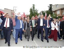 ��M�EK, TARSUS'TA B�Y�K Y�R�Y��E KATILDI